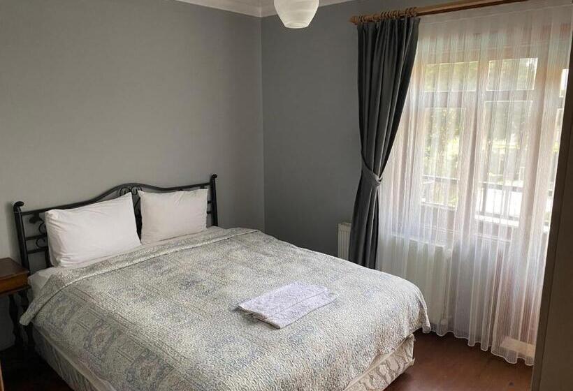 Four Season Villa Apart