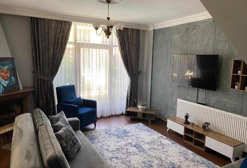 Four Season Villa Apart