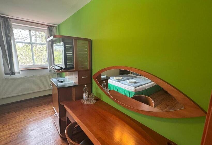 Pension Unter Der 250 Jährigen Eiche   Lehde Zentrum