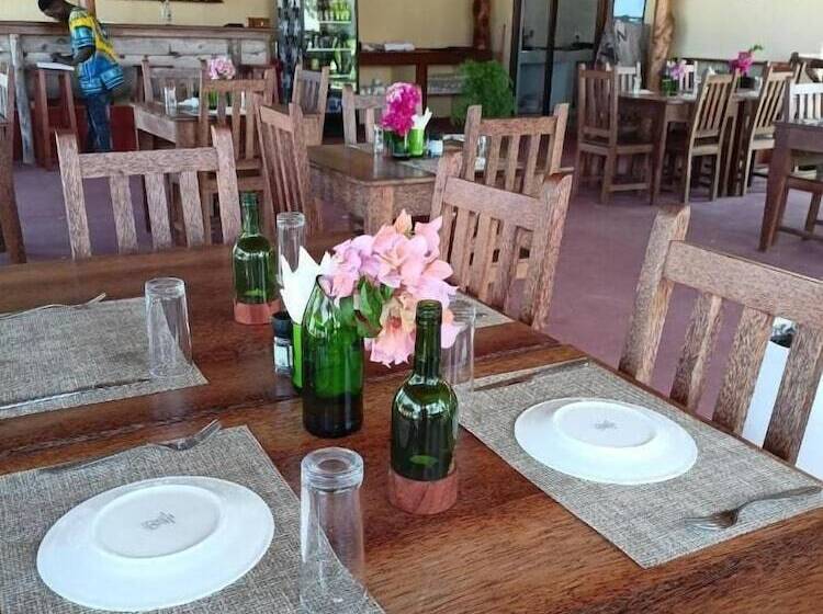 مبيت وإفطار Amber Lodge