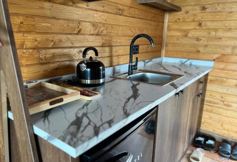 مبيت وإفطار Defne Bungalow Yomra