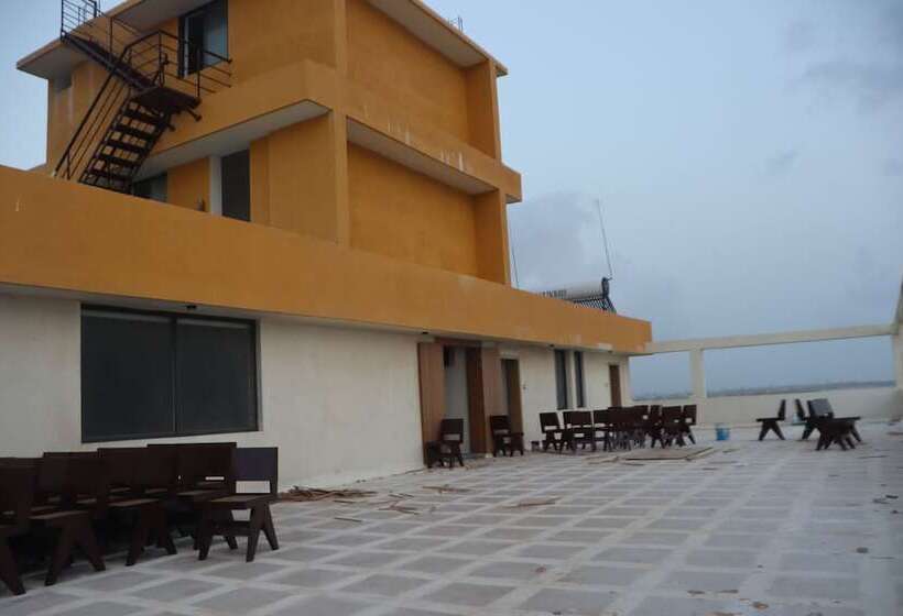 The Sky Comfort Beach Hotel, Dwarka