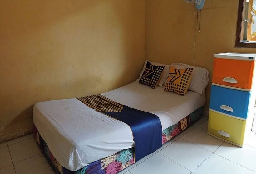 ホテル Spot On 92666 Rumah Kos Arafah Syariah
