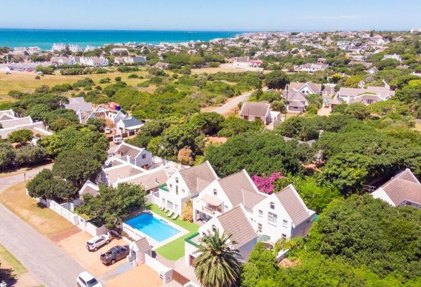 Пансион Adrift Guesthouse St Francis Bay