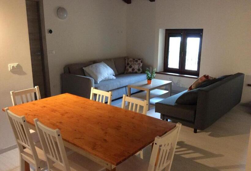 פנסיון Al Borgo Appartamento
