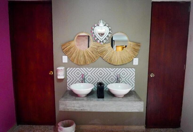 پانسیون Hostal Chocolate Calenda