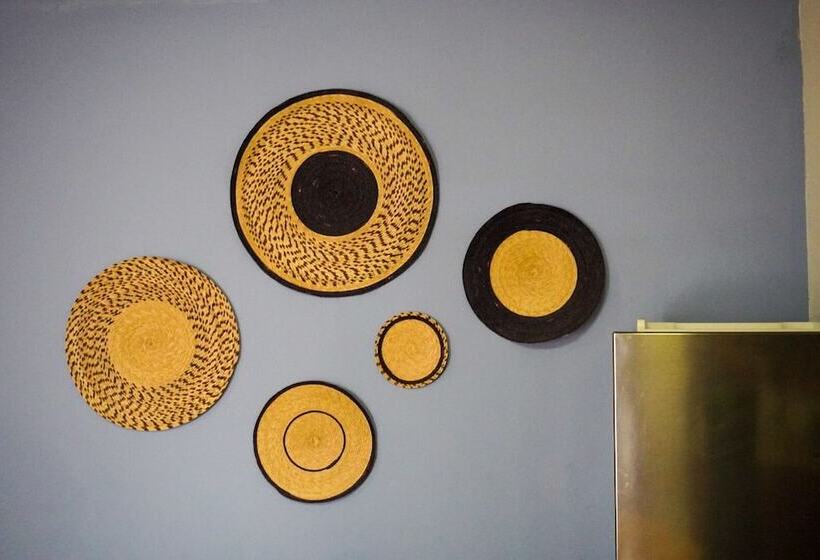 پانسیون Hostal Chocolate Calenda