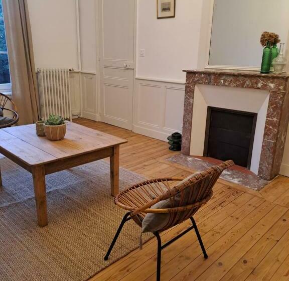 ベッドアンドブレックファースト La Maison Pelloquin