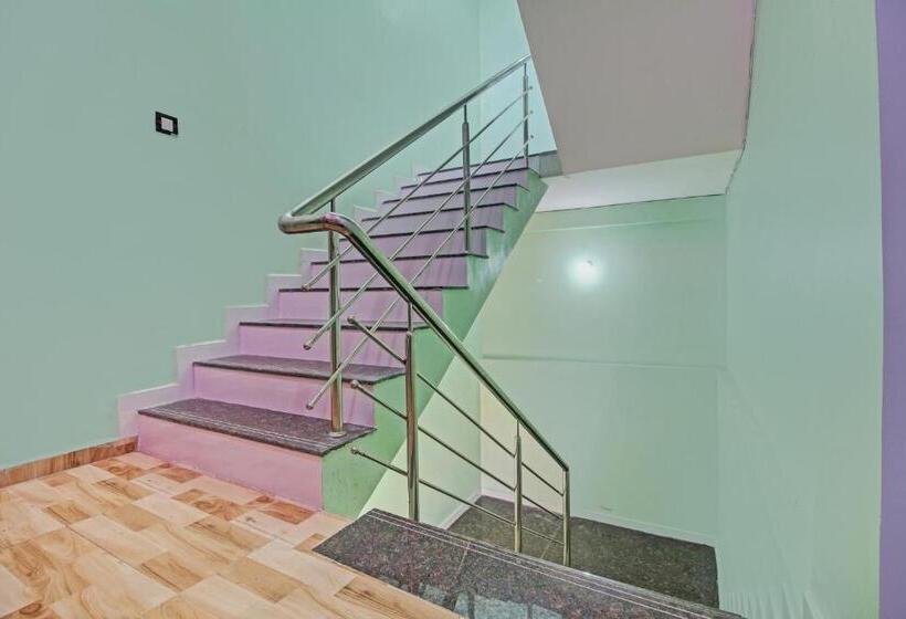 Отель O Rr Lodging And Boarding