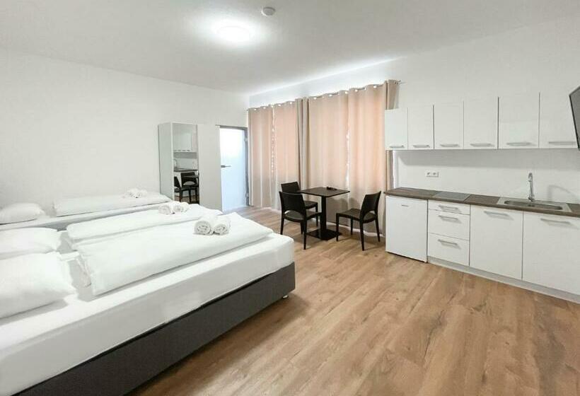 Sleep & Go Motel