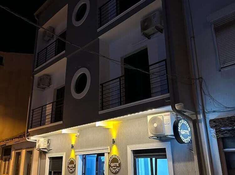 住宿加早餐  Hadrian S Gate Family Hostel