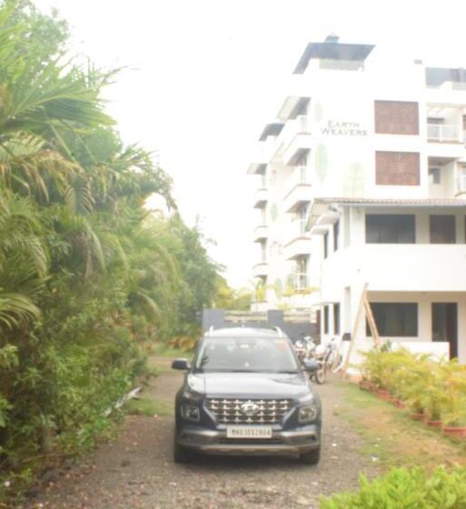 בית מלון כפרי Opulence Resort Awas Alibaug