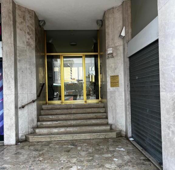 پانسیون Arbi Venice Station