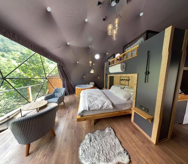 מלון כמוסות Kaledome Orman Evleri