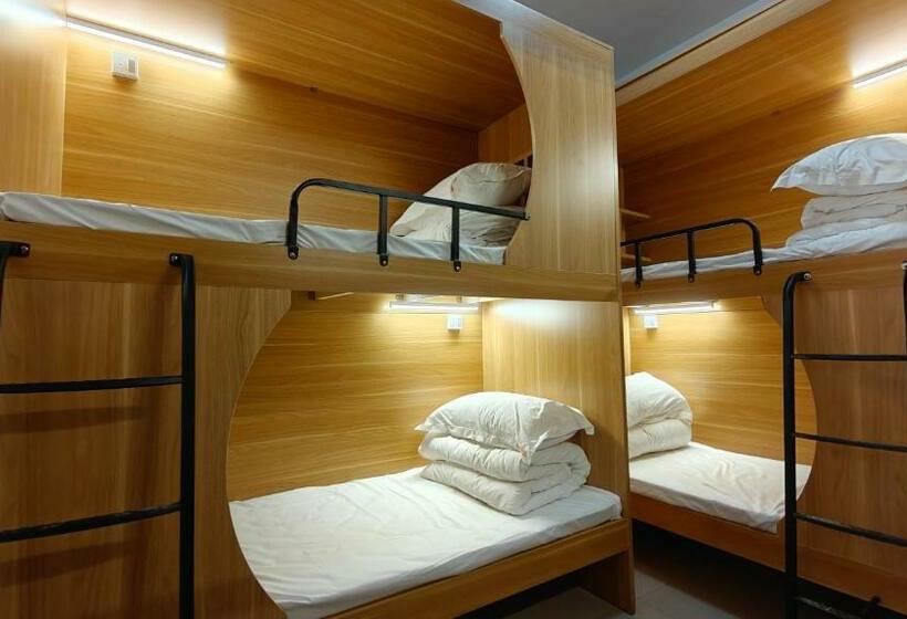 Slow Tune Space Youth Hostel