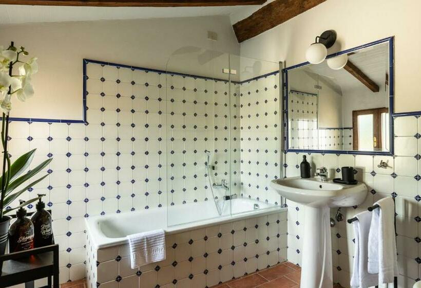 Selvuccia Lodge Ostello Agricolo