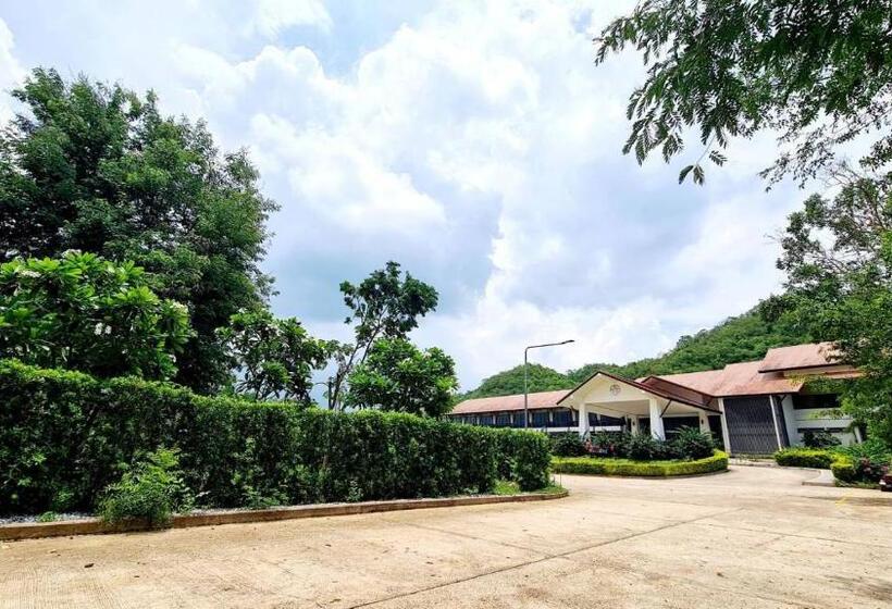 酒店 ศูนย์อบรม Greatland Glamping Khao Yai Resort
