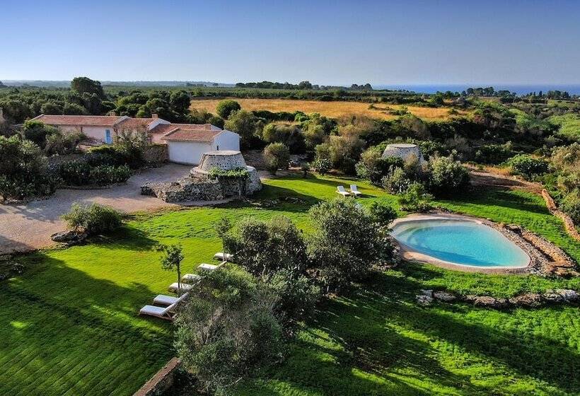 مبيت وإفطار Masseria Fano Relais & Wine