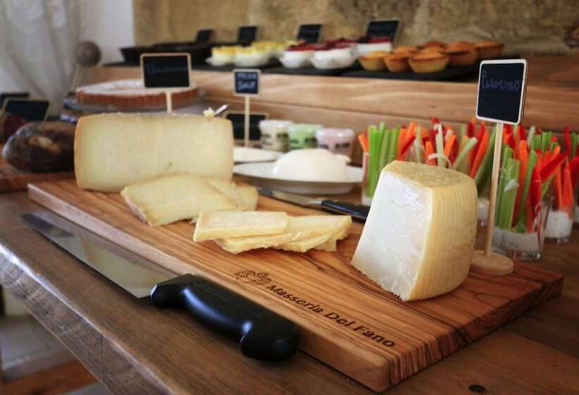 مبيت وإفطار Masseria Fano Relais & Wine