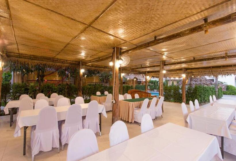 هتل Evergreen Resort Chaam