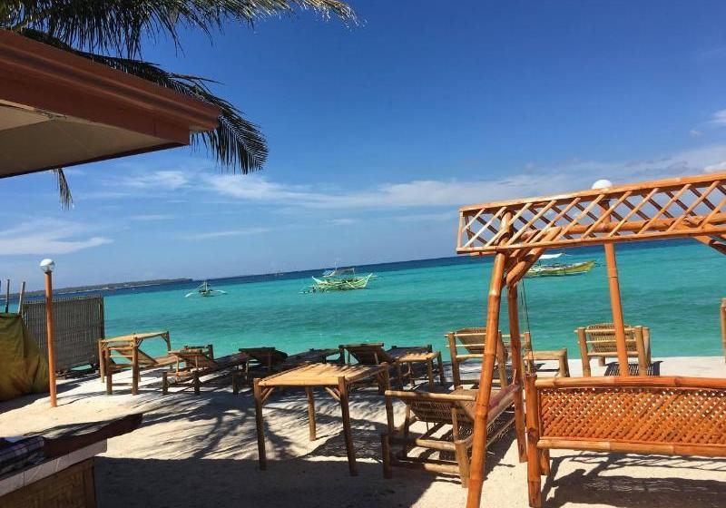 酒店 Ritzy's White Beach Resort & Restaurant