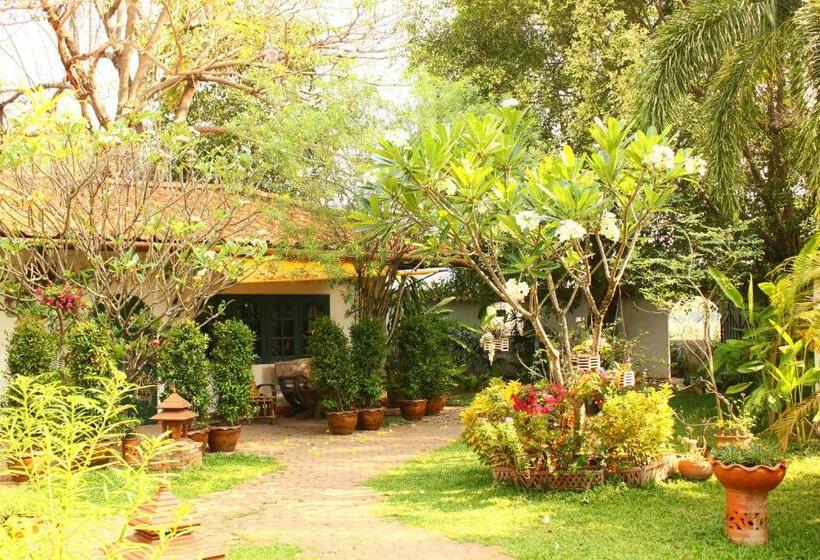 هتل Secret Garden Chiang Mai