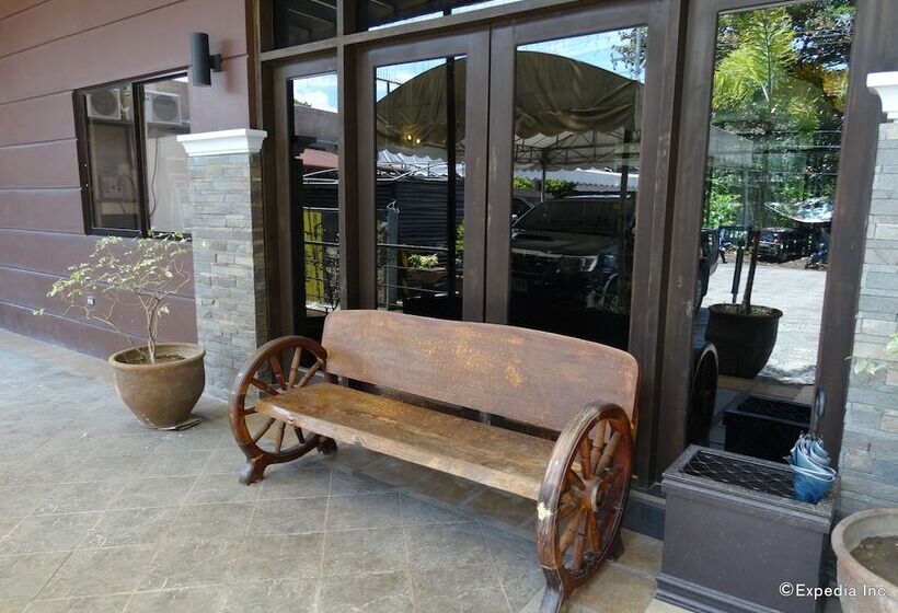 ホテル Peridot Suites