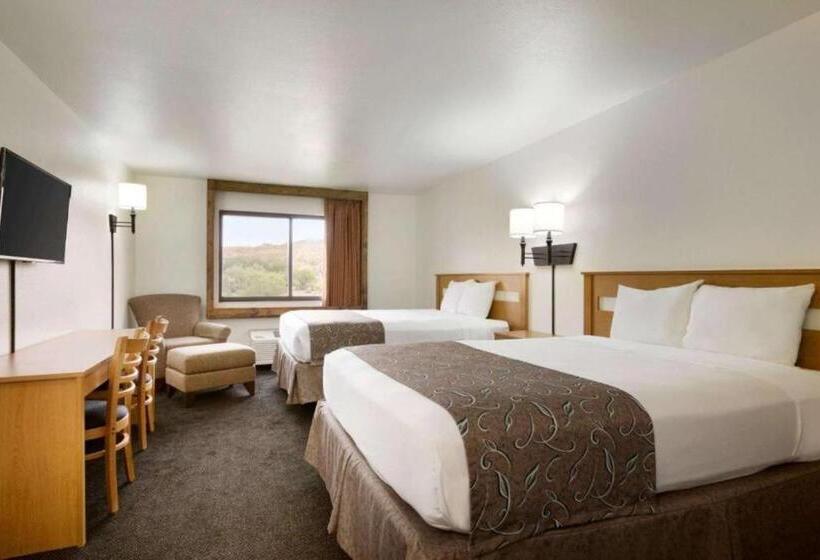 فندق Travelodge By Wyndham Belen