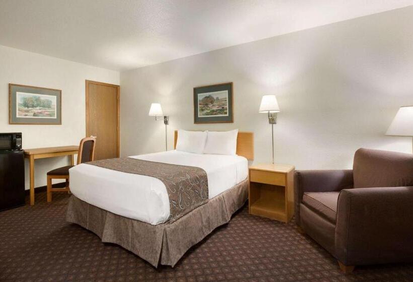 فندق Travelodge By Wyndham Belen