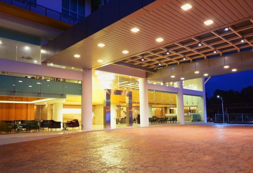 בית מלון כפרי V8