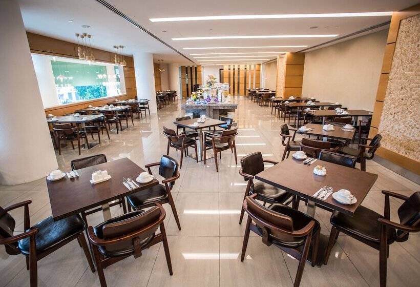 בית מלון כפרי V8