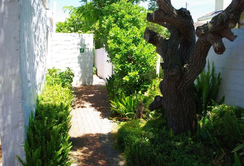 پانسیون Aqua Marine Guest House