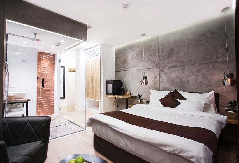 پانسیون One Luxury Suites