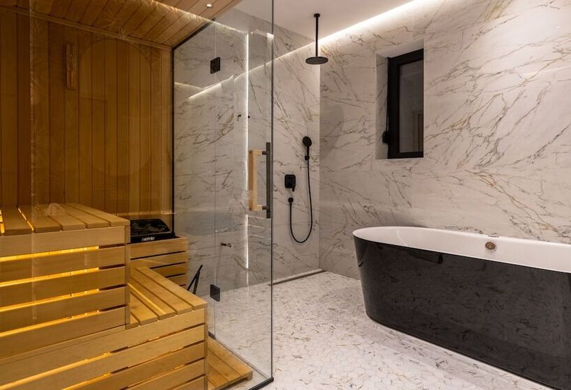 پانسیون One Luxury Suites