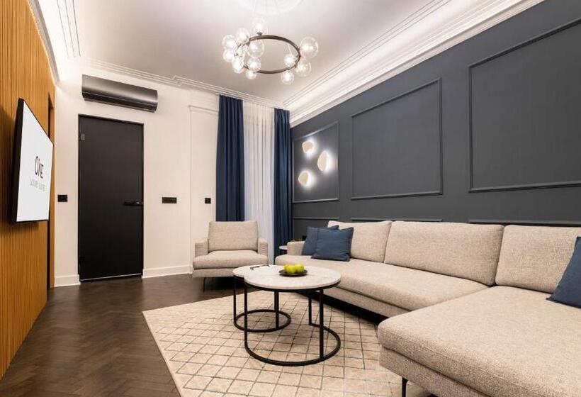 پانسیون One Luxury Suites