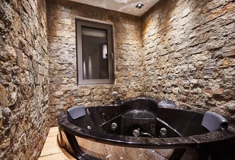 پانسیون One Luxury Suites