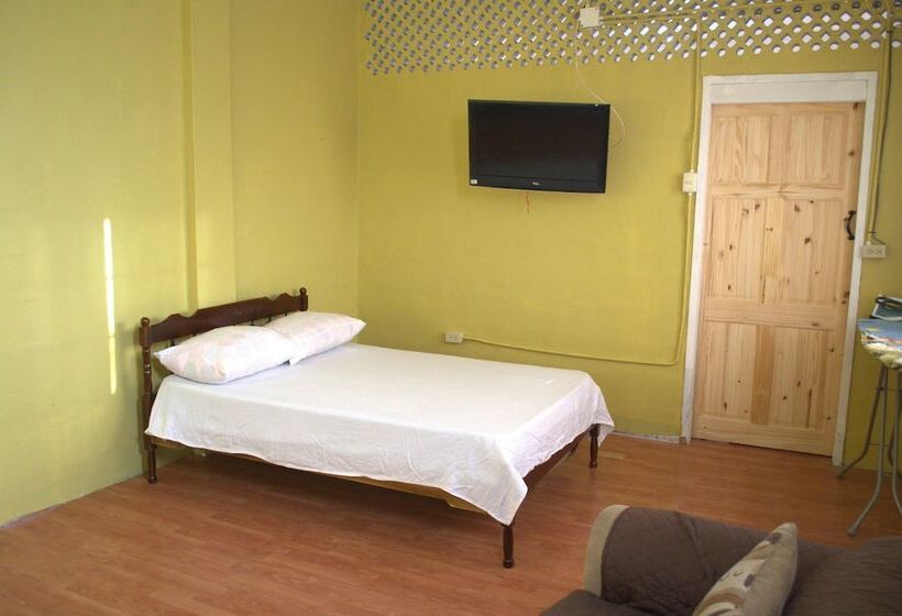 پانسیون Port Lodge