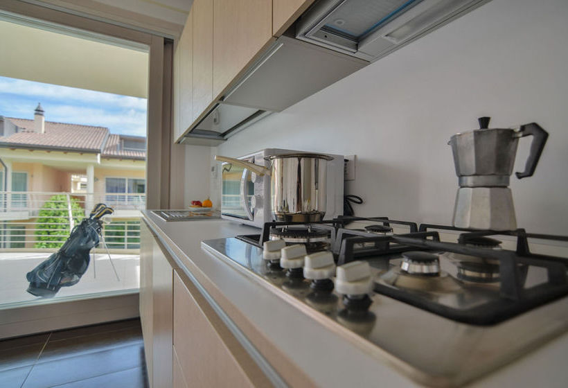 Sirmione Halldis Apartments