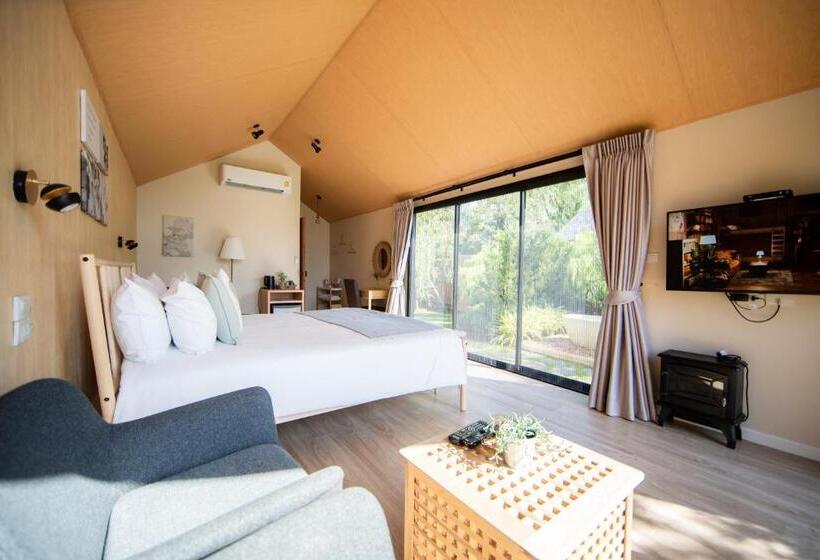 استراحتگاه Thara Dara Khaoyai