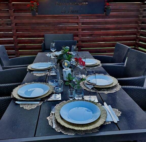 בית מלון כפרי Agropensiunea La Bunici