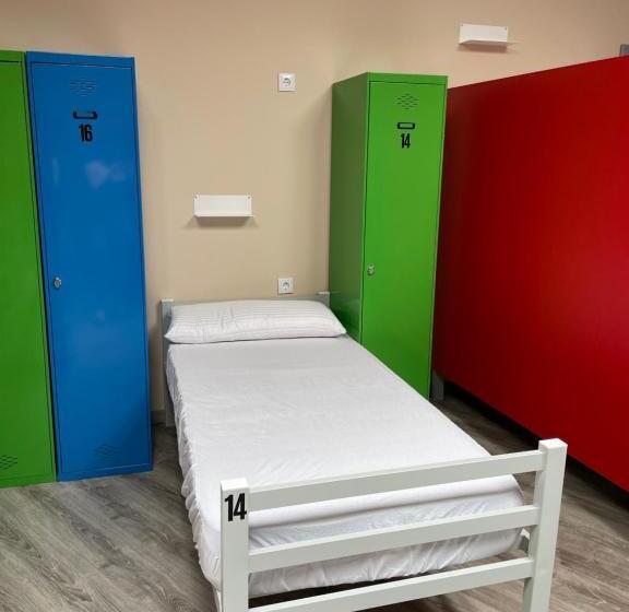 هتل Hostel Llanes