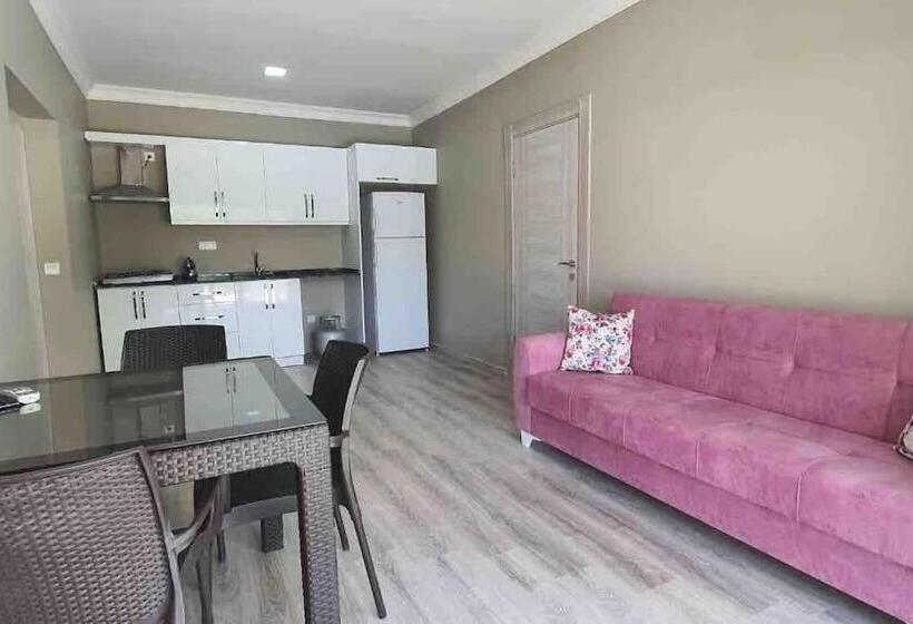 ホテル Near Oludeniz Beach Cozy Room With Kitchen