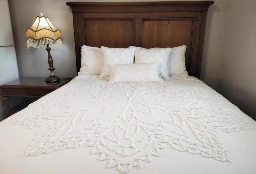 膳宿费 Greenleaf 2 Bdrm 1bth Suite & Private Entry