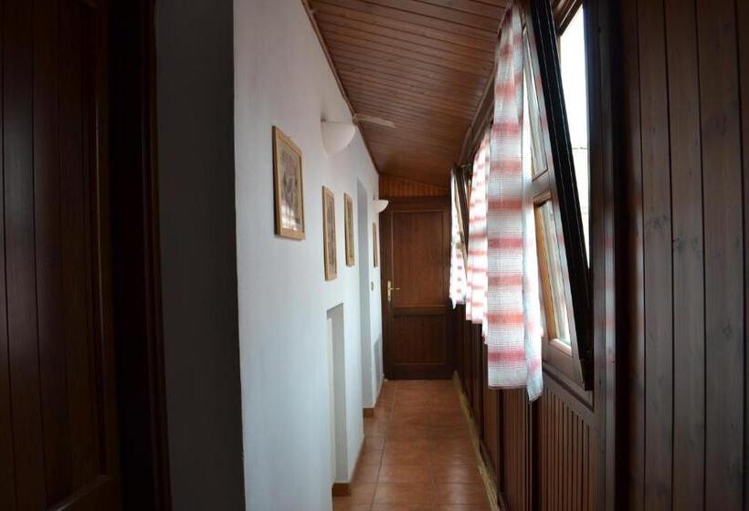 مبيت وإفطار Appartamento Isabella Nel Centro Di Monastero Bormida