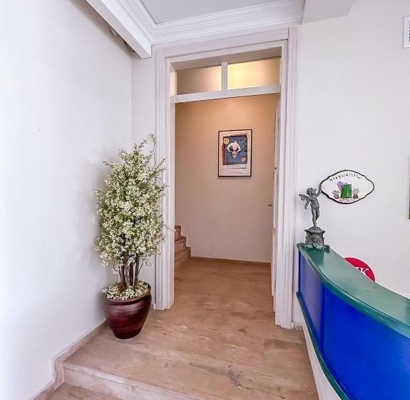Abelia Otel