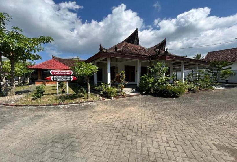 هتل Capital O 92615 Villa Utama D Alas Purwo