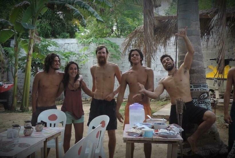 هاستل Hostal Caparazona