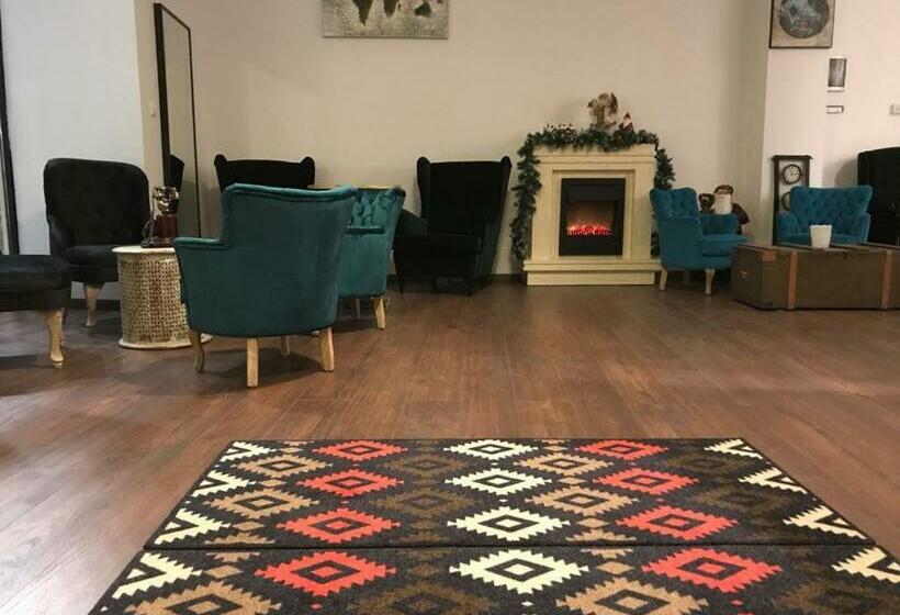 Antique Hostel