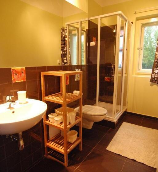 پانسیون Vila Jasmína