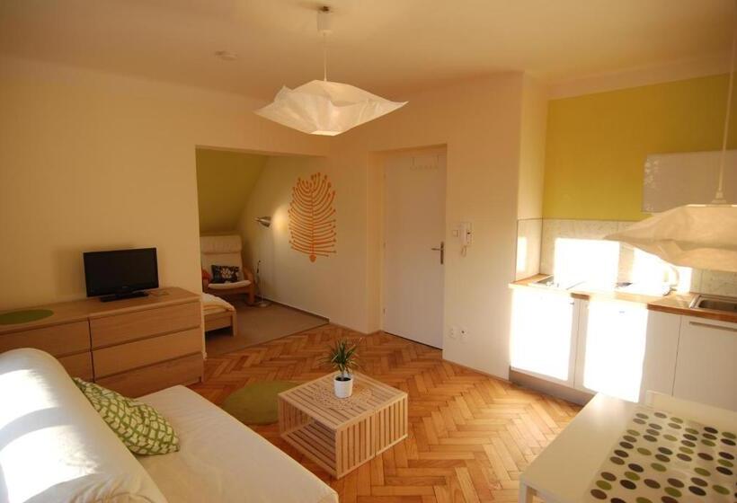 پانسیون Vila Jasmína